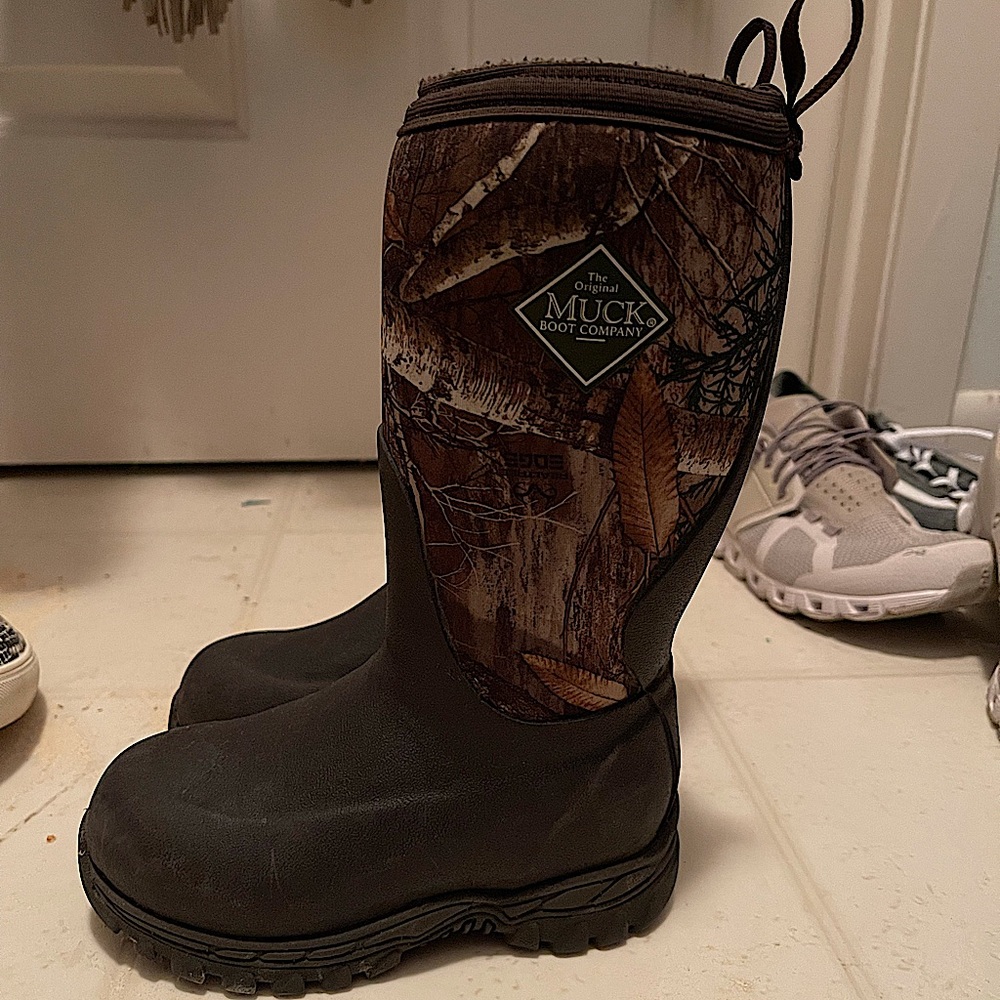 Muck boots